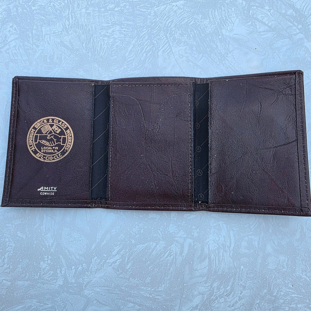 Amity Trifold Wallet Brown Cowhide Aluminum Brick &‎ Glass Workers Union Logo